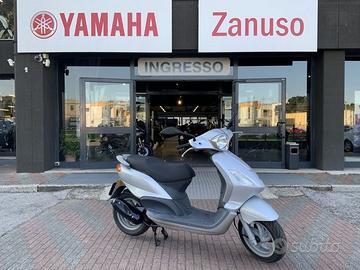 Piaggio Fly 50 scooter 50 4T