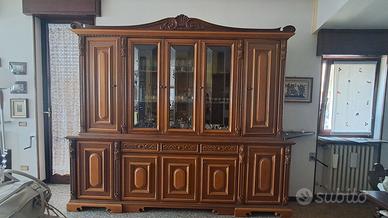 Sala da pranzo in noce 6 sedie, tavolo, credenzone