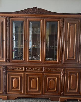 Sala da pranzo in noce 6 sedie, tavolo, credenzone