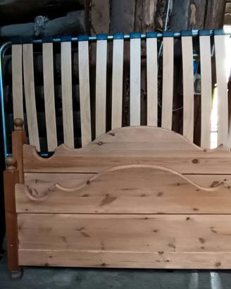 struttura letto matrimoniale in stile montano
