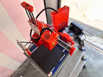 Mini stampante 3D con accessori per iniziare
