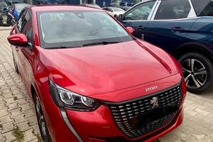 Peugeot 208 pure tech 1.2 benzina 100 cv