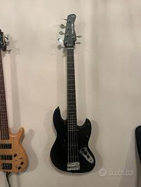 basso a 5 corde  Marcus Miller