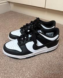 Nike Dunk Low Nere e Bianche 43 Nuove