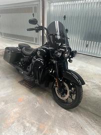 Harley Road king special 114