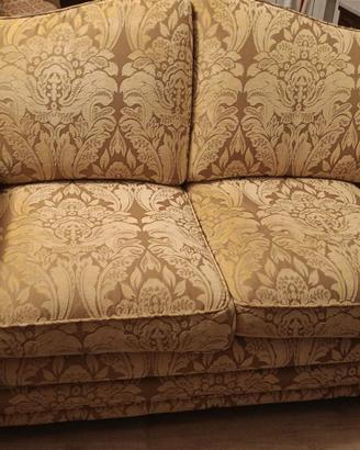 Divano 2 posti e polrona pari al nuovo