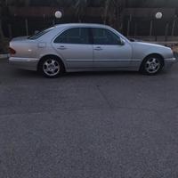 Mercedes classe E 270 CDI Avantgarde ricambi