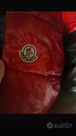 giubbotto rosso Moncler