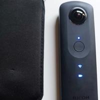 Ricoh Theta camera 360 - come nuovo