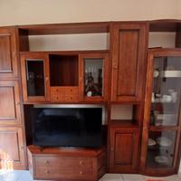 Mobile in legno Noce.