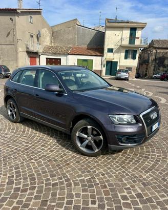 AUDI Q5  2.0 TDI Quattro