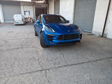 Porsche Macan v6 turbo 