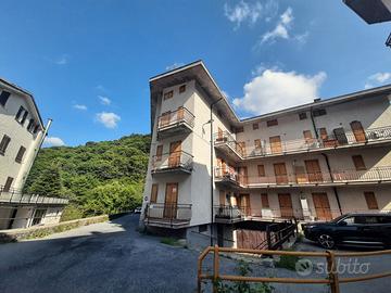 Miroglio, Bilocale arredato su due livelli