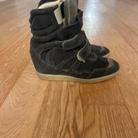 Scarpe donna con zeppa interna