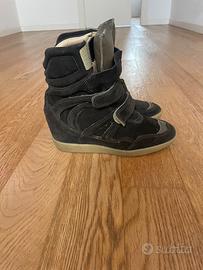 Scarpe donna con zeppa interna