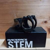 Attacco Manubrio RaceFace  Nuovo