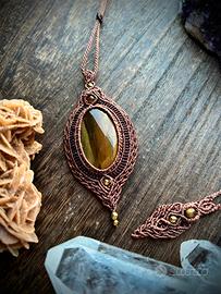 Collana in Macramè con occhio di tigre