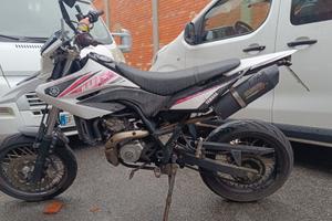 YAMAHA WR125X