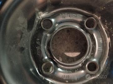 gomma auto più cerchione 