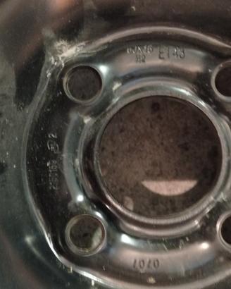 gomma auto più cerchione 