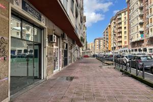 NEGOZIO A ROMA