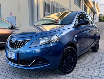 Lancia Ypsilon 1.0 FireFly 5 porte S&S Hybrid Gold