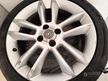 4 gomme estive  con cerchio in lega