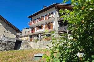 CASA SEMINDIPENDENTE A SAINT-RHEMY-EN-BOSSES