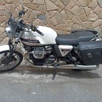 Moto Guzzi V7 - 2011