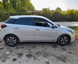 HYUNDAI i20 2ª serie - 2020