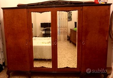 Armadio stile Chippendale