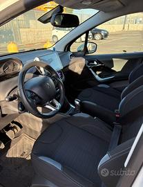 peugeto 208