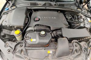 Jaguar xf incidentata leggere bene