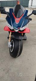 Moto elettrica Aprilia RSV4