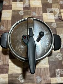 Pentola a Pressione Inox – Sicura e Robusta