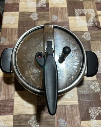 Pentola a Pressione Inox – Sicura e Robusta