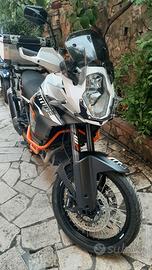 KTM 1190 ADVENTURE R accessoriata