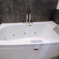 vasca idromassaggio jacuzzi