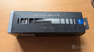 due copertoni Schwalbe one no tubeless  "strada"