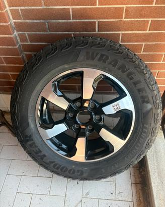 Gomma nuova 255 65 18 goodyear