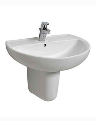 Lavandino bagno con copri sifone