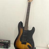 Squier Stratocaster HSS, corde nuove d’Addario,