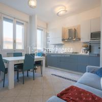 Trilocale spazioso al terzo piano con ascensore.