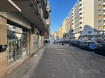 NEGOZIO A ROMA