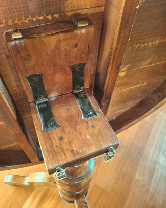 tavolo rotondo in noce