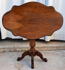 TAVOLO a chitarra in noce, 1800