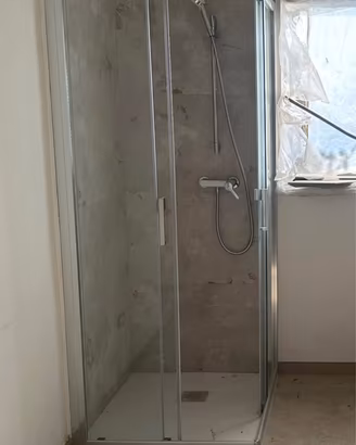 Box doccia , ante in vetro e ottone cromato