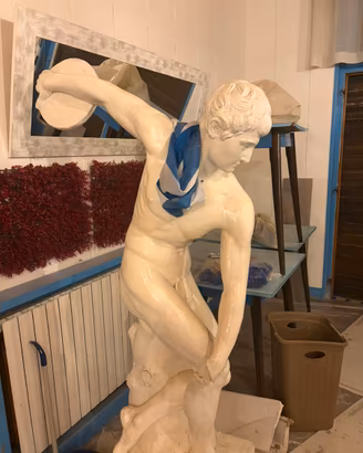 Statua classica decorativa