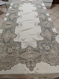 tovaglia di lino e pizzo Cantù 