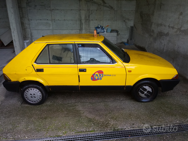 Fiat Ritmo 70S Taxi Giallo